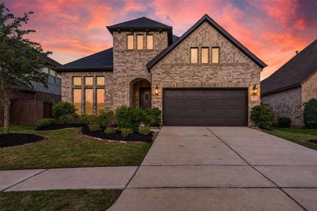 3123 Lantana Trl — Cane Island