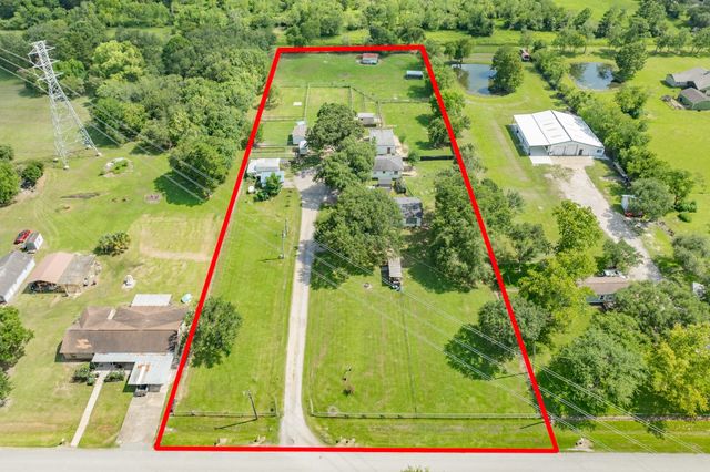 2230 Nancy St — Halls Add To Alvin