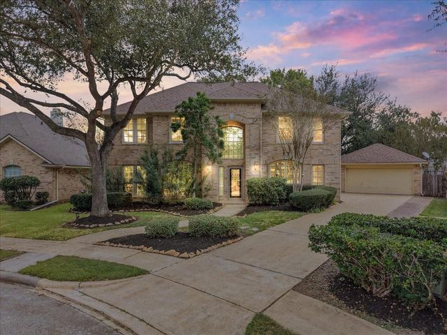311 Lake Front Dr — The Lakefront
