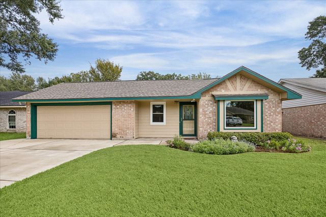 13626 Greenridge Dr — Greenbriar Add