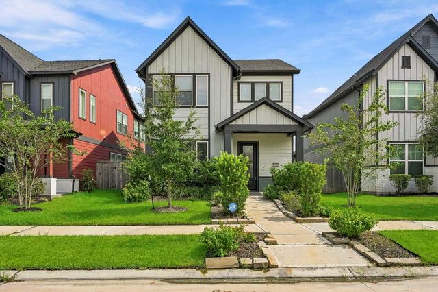 1538 Park Path Dr — Sienna Sec 44