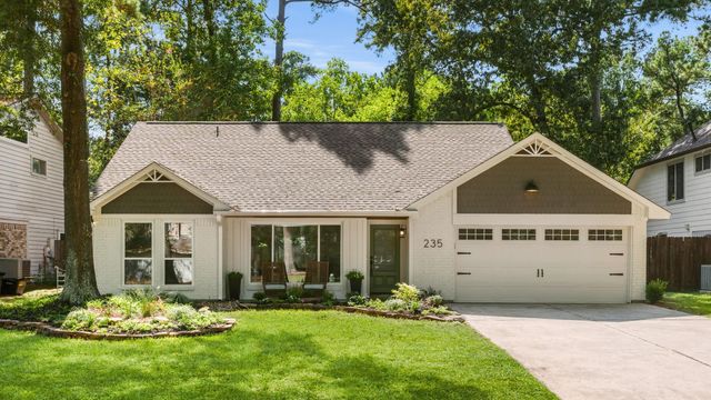 235 S Pathfinders Cir — Wdlnds Village Cochrans Cr 01