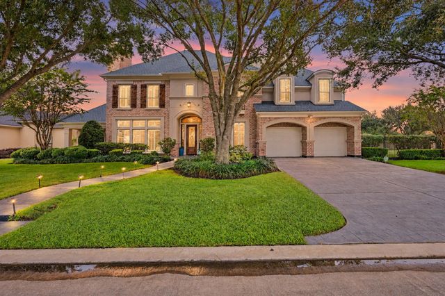 8111 Machaelas Way — Fall Creek Sec 04