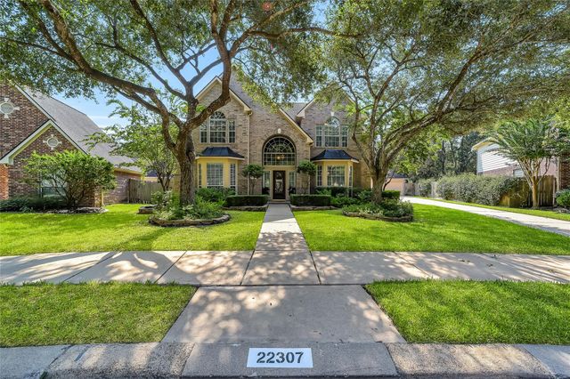22307 Maybrook Park Cir — Grand Lakes Ph Two