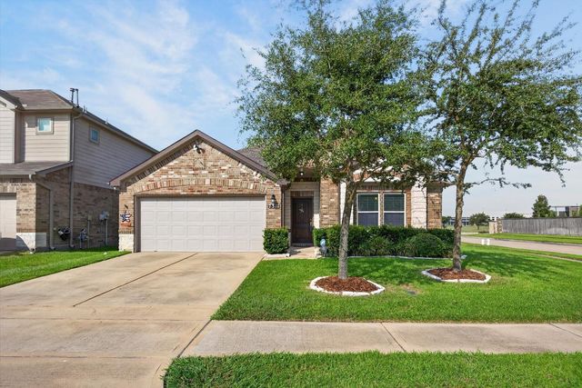 7311 Cypress Pin Oak Dr — Cypress Oaks Sec 2