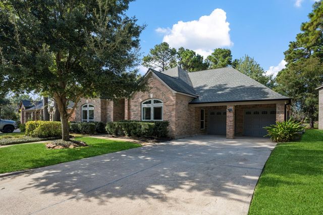 8223 Malardcrest Dr — Walden On Lake Houston