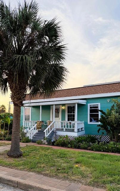 1028 Avenue L — Galveston Townsite