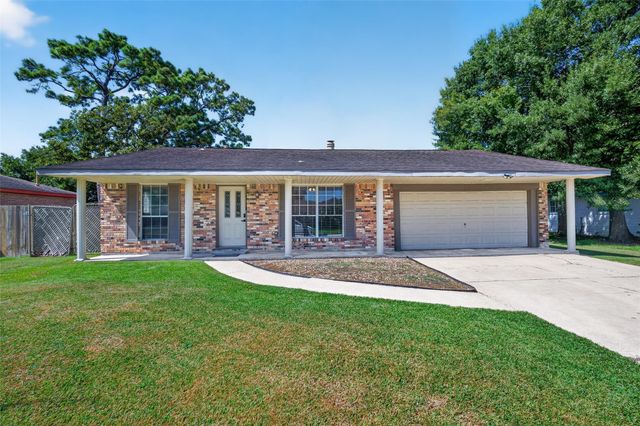 2226 Viola Dr — Bayou Brae