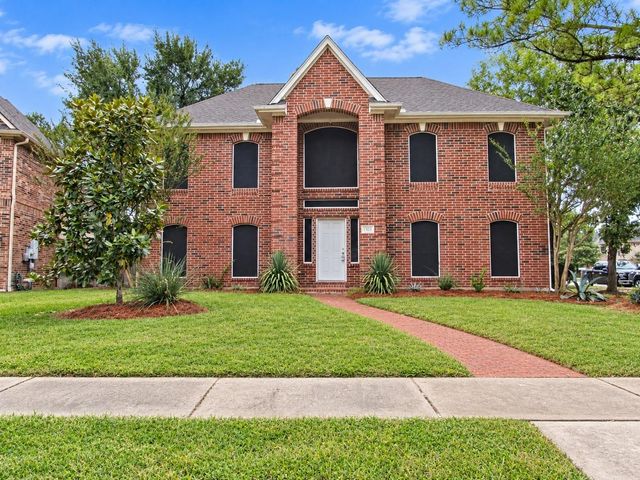 1503 Pine Ridge Ln — Pine Hollow Sec 1-A/1-B/1-C