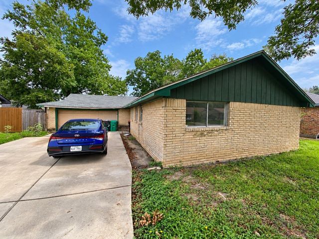 5400 Hemlock Dr — Craigmont Place Sec 03