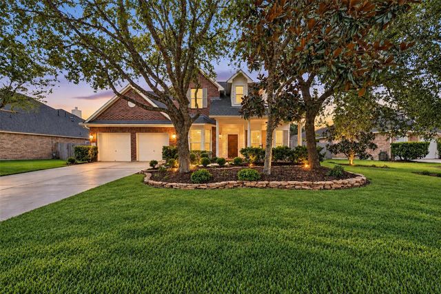 127 N Hawthorne Hollow Cir — Wdlnds Village Alden Br 86
