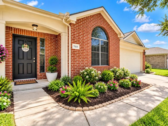 7819 Summerdale Dr — Summer Lakes Sec 2