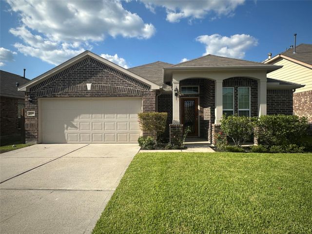 2570 Riverway Dr — Woodhaven Forest 02