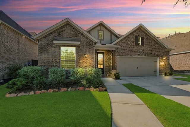 12914 Sierra National Dr — Groves