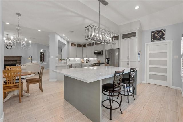 7706 Silver Lure Dr — Walden On Lake Houston