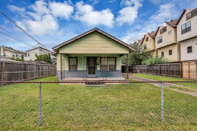 1503 W 25th St — Shady Acres Sec 02