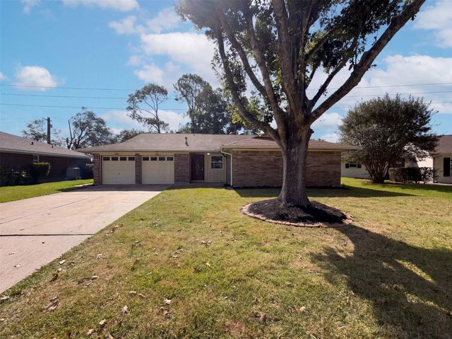 609 Heather Ln — Briar Meadow