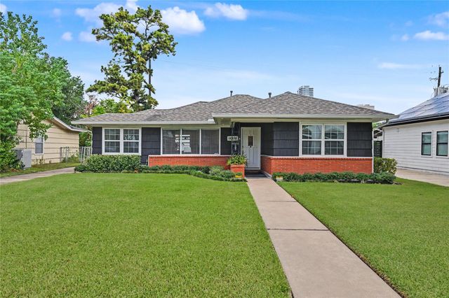 4102 Portsmouth Ave — Weslayan Plaza