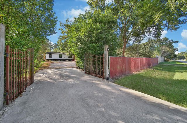 30310 Davis St — Hunters Retreat