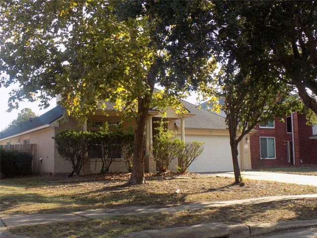 20031 Goldlake Dr — Cross Crk Sec 1