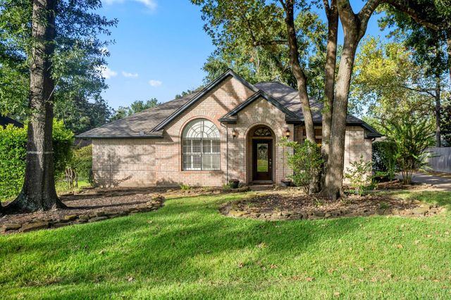 812 Woodland Ln — River Plantation