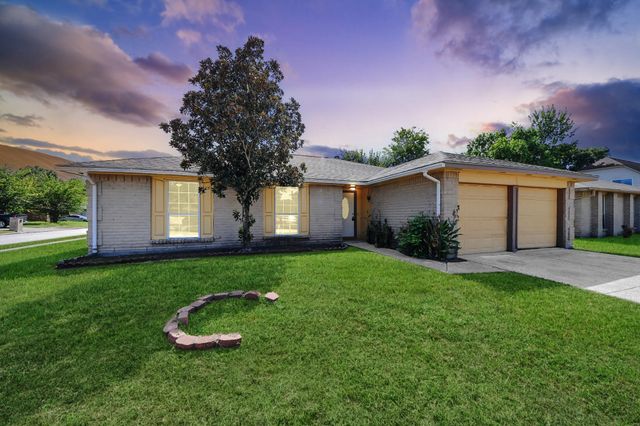 3607 Cheaney Dr — Greenfield Village Sec 02