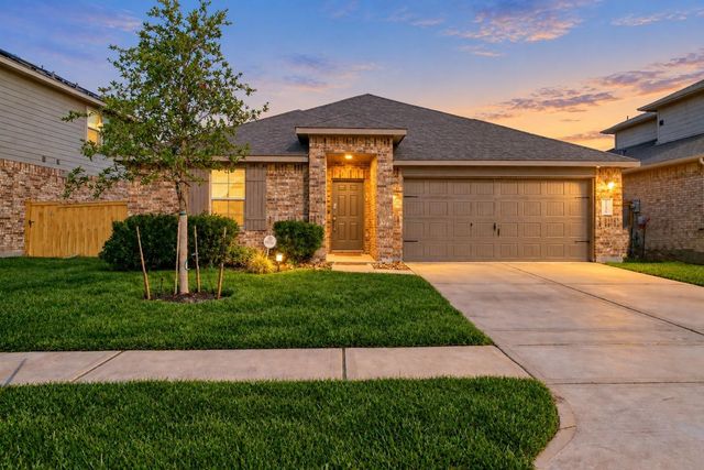 15226 Dinnet Berm Dr — Balmoral Sec 16