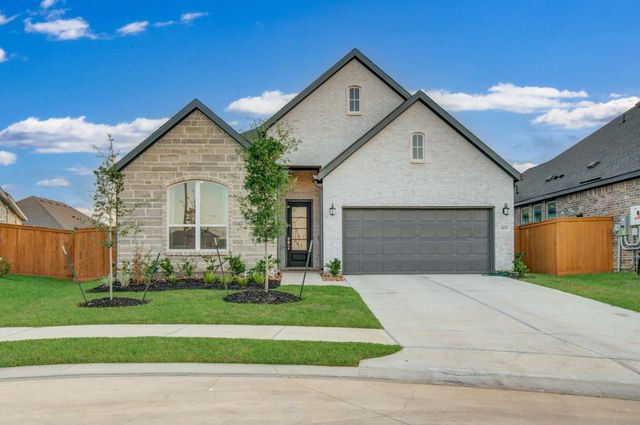3033 Wild Fox Dr — Sunterra