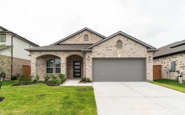 13709 Seneca Lake Dr — Lago Mar
