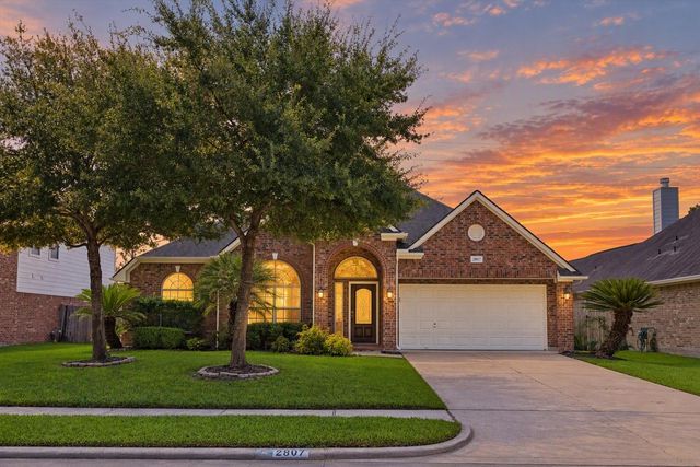 2807 Falcon Knoll Ln — Falcon Ranch