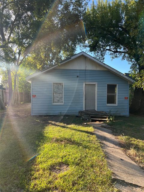 2109 Carolina — Carroll