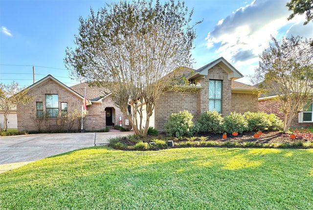 614 Mistycreek Dr — Pecan Grove Plantation