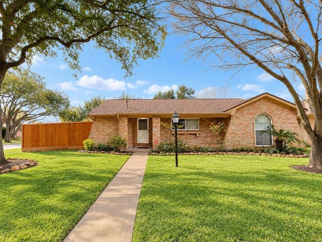 21603 Park Wind Court — Memorial Parkway