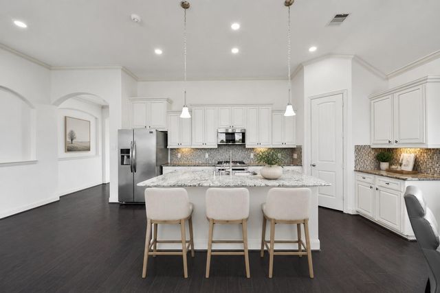 11030 Sarah Bluff Ln — Cypress Creek Lakes