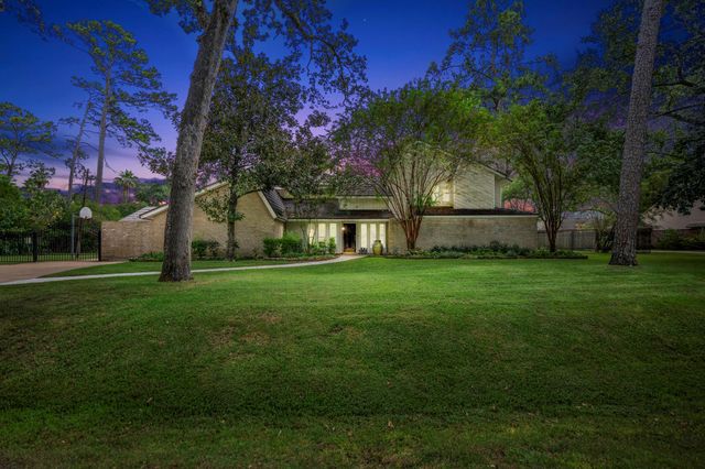 13014 King Cir — Tower Oaks Plaza