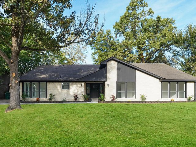 1519 Burning Tree Rd — Forest Cove Cc Estates