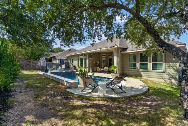 8622 Monterey Fls — NAPA OAKS
