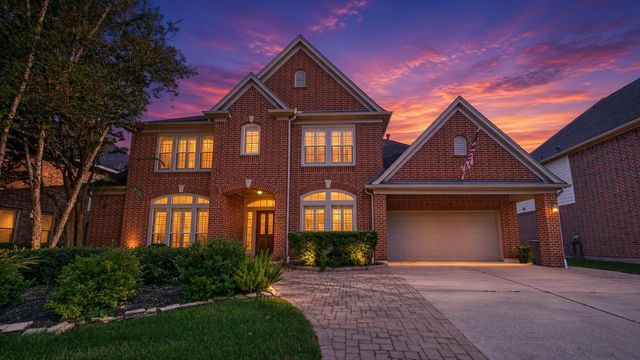 2321 S Lake Dr — The Lakefront