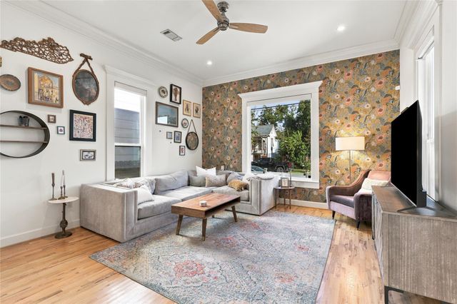 1209 Edwards St — Baker Nsbb Add
