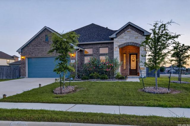 4919 Village Park — PARKLANDS