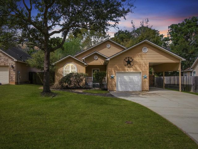 306 Sherwood Forest St — Lake Conroe Forest