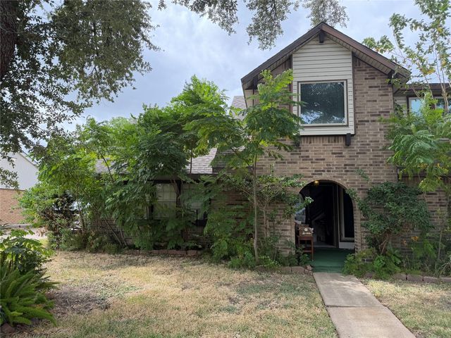 1706 Meadow Lark St — Briarwick