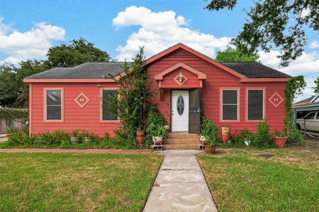 811 Canadian St — Lindale Park Sec 03