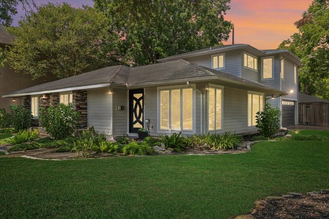 5410 PATRICK HENRY — Blume Manor