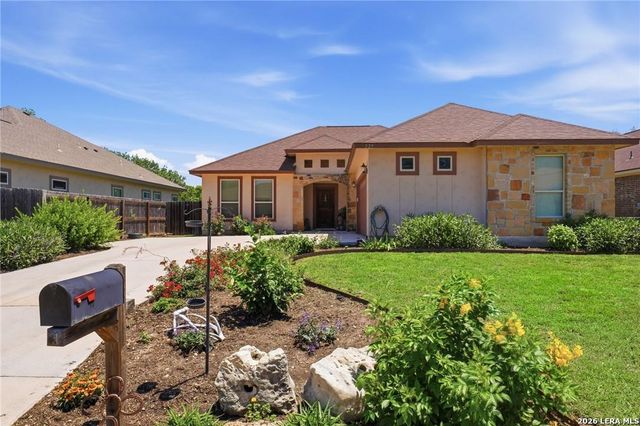 225 GREENWAY DR — Greens of River Oaks