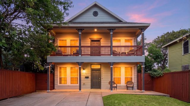 2205 30th St — Galveston Outlots