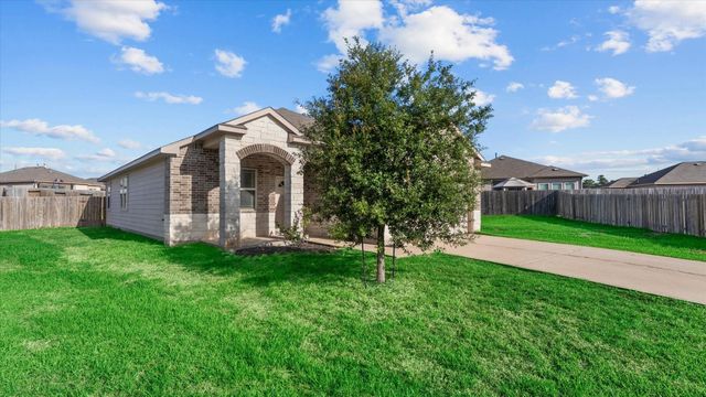14105 Kamilia Rd — Waukegan Way 04