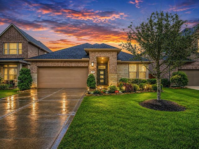 3004 Starry Knoll Trl — Lake House Sec 3