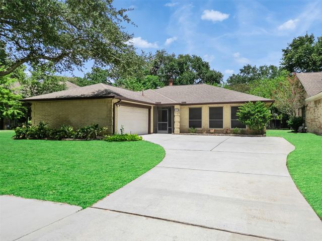 2819 Poplar Creek Ln — Countryplace Sec