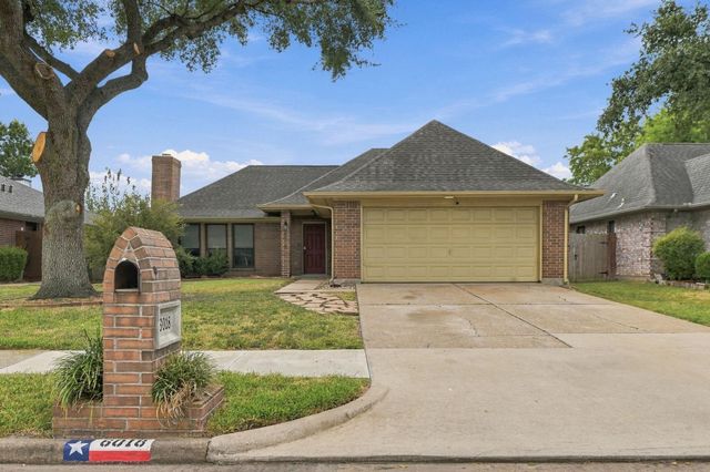 6018 Dee Dr — Country Briar Sec 03